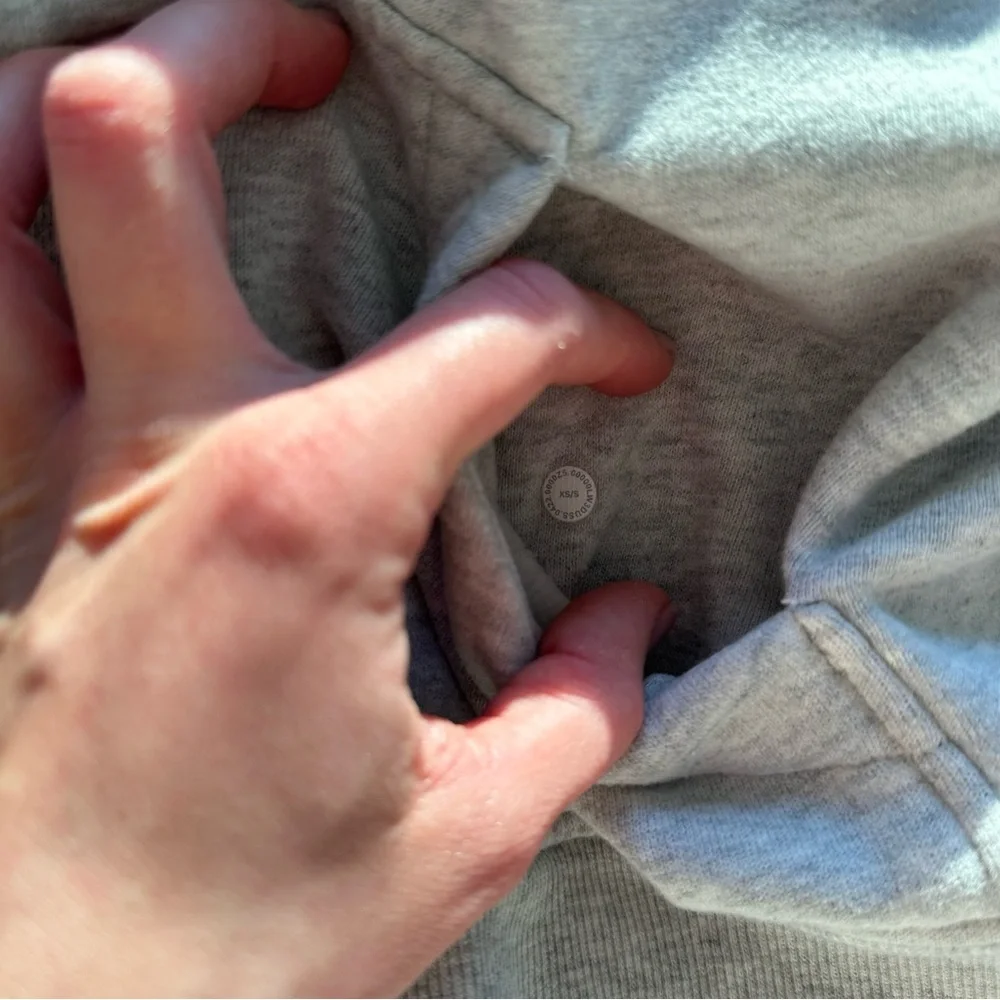 Lululemon Scuba Oversized Cropped Half Zip Hoodie in Heathered Grey - Picture 4 of 5